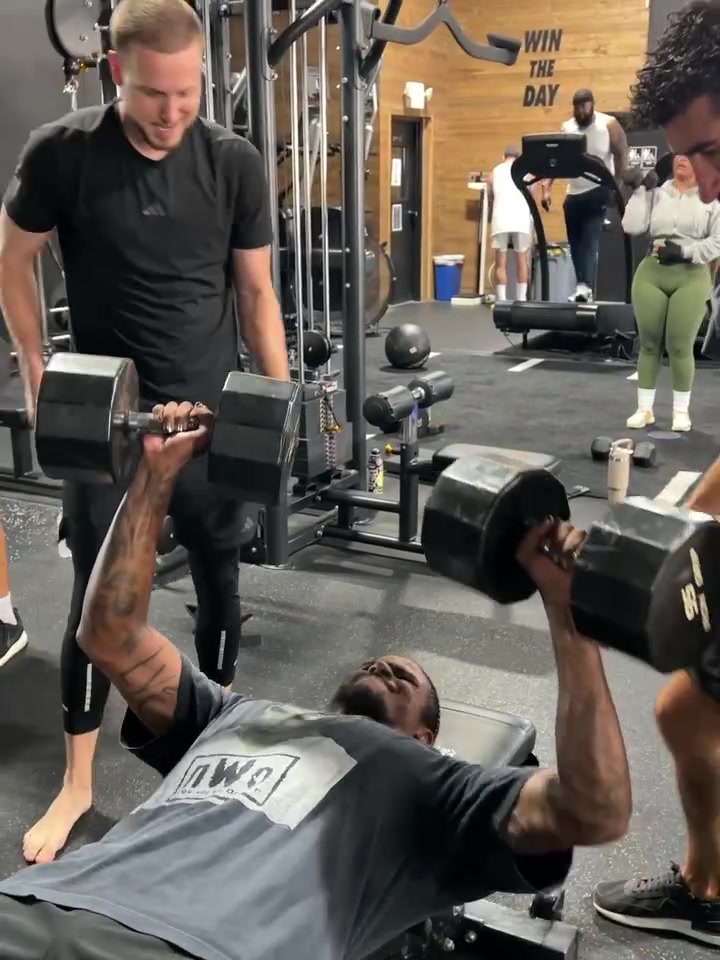 杰伦-格林用两个43公