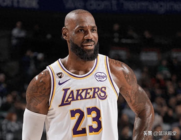 湖人险胜独行侠！东契奇33分，詹姆斯八村垒统治末节，艾顿16中4