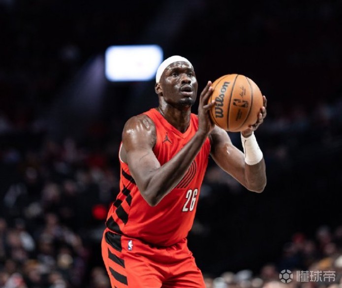 开拓者官方：中锋里斯右脚应力性骨折已接受手术，赛季报销