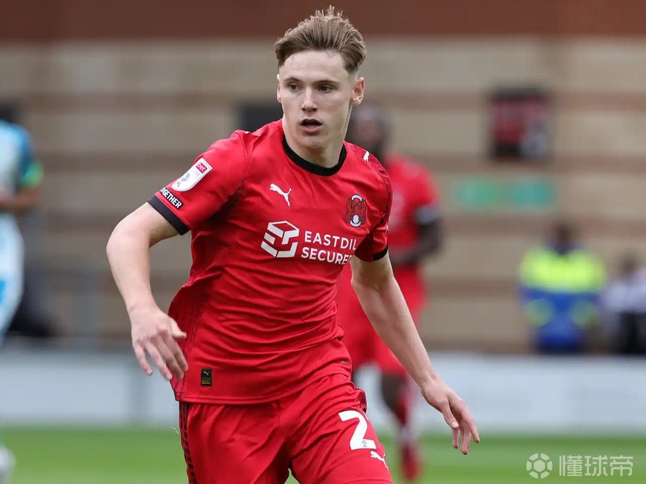 官方：曼联从莱顿东方召回20岁中场穆尔豪斯