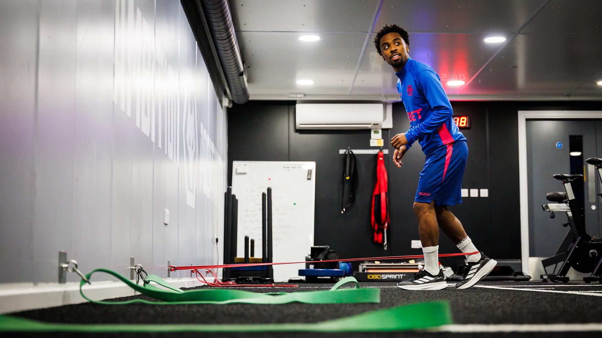 安杰尔·戈麦斯：很兴奋能和爱德华兹重聚；会把经验带到狼队